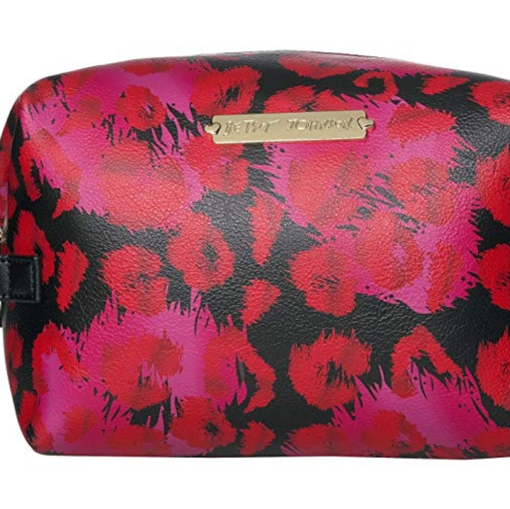 Nwt - Betsey Johnson pink loaf Cosmetic Bag